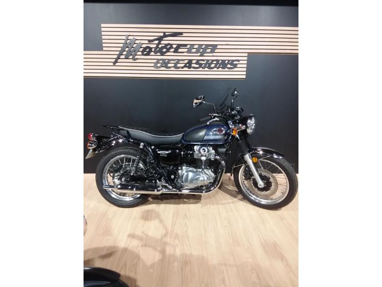  W800 