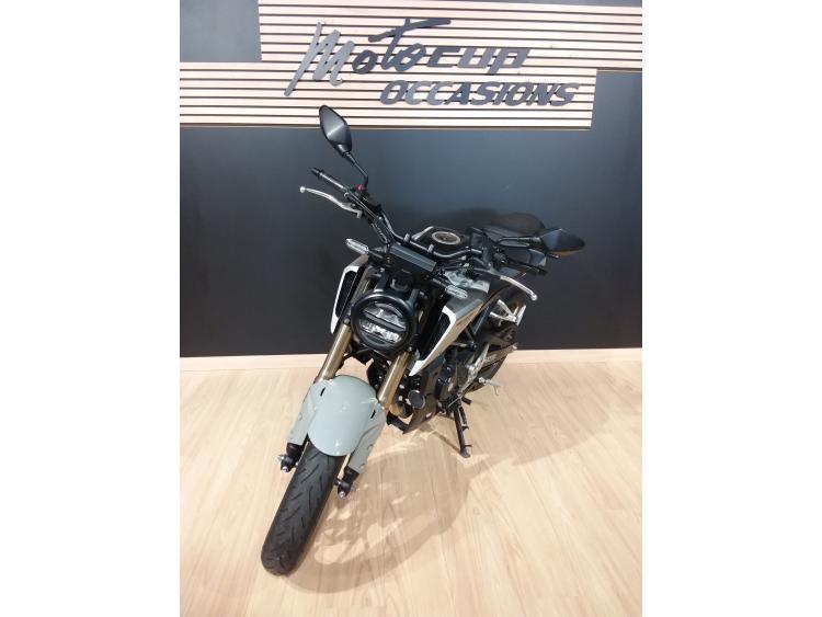 CB 125 R