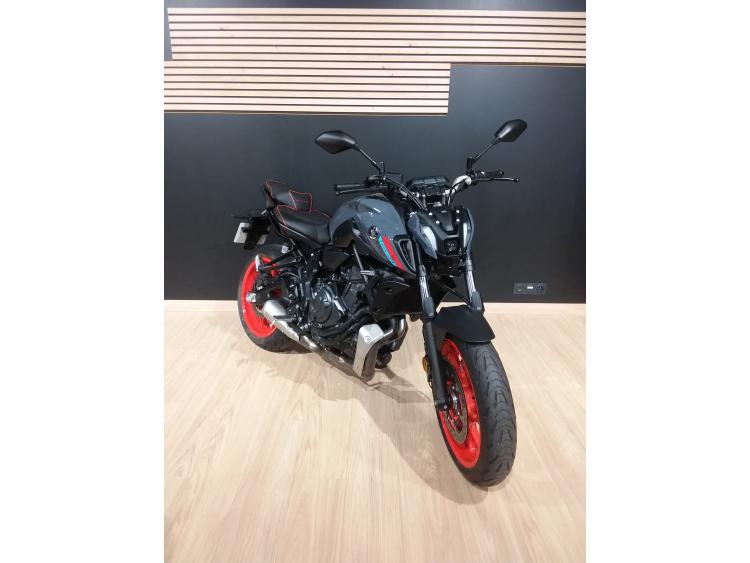 YAMAHA MT-07