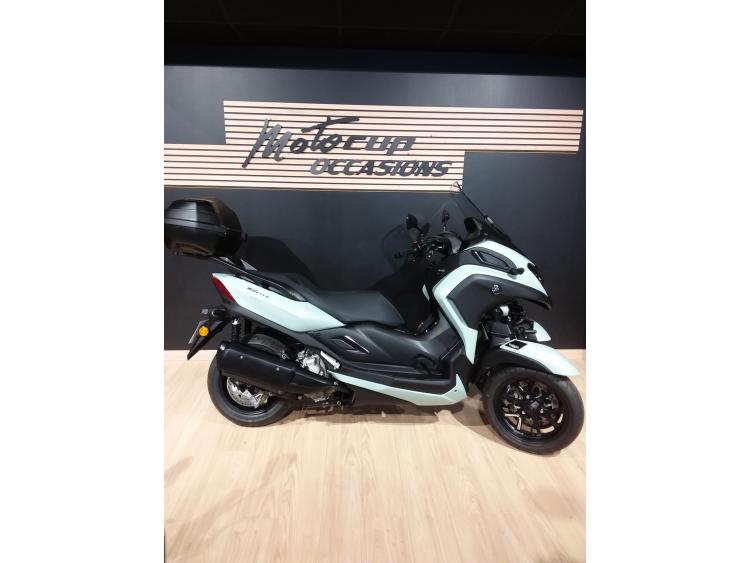 YAMAHA TRICITY 300