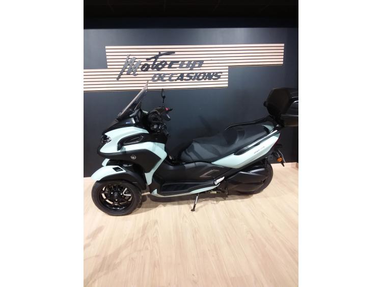 YAMAHA TRICITY 300